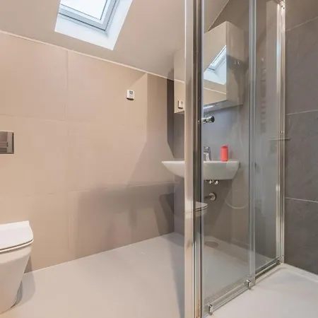 3 Bed In Newby Bridge Sz024