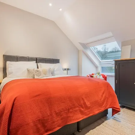 3 Bed In Newby Bridge Sz024 *